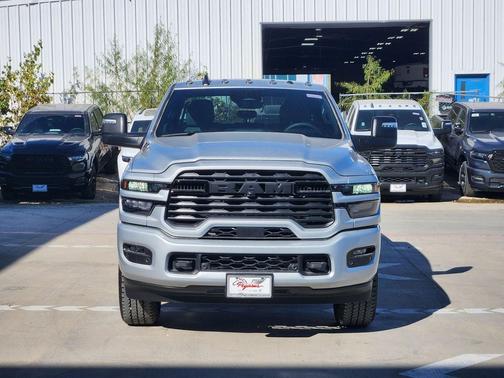 2026 RAM 2500 Lone Star Crew Cab 4x4 6'4' Box