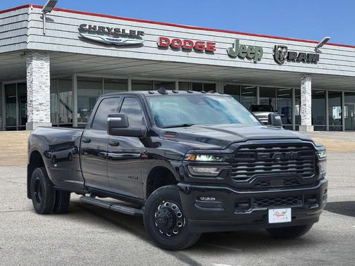 2026 RAM 3500 Lone Star Crew Cab 4x4 8' Box