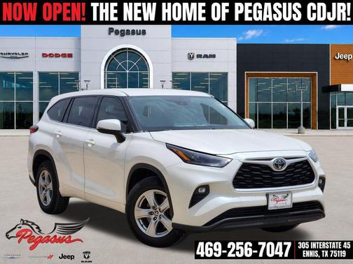 Blizzard Pearl 2021 Toyota Highlander LE