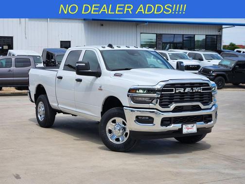Bright White Clearcoat 2026 RAM 2500 Tradesman Crew Cab 4x4 6'4' Box