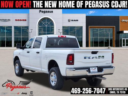 Bright White Clearcoat 2026 RAM 2500 Tradesman Crew Cab 4x4 6'4' Box