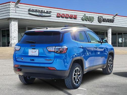 2025 Jeep Compass Trailhawk