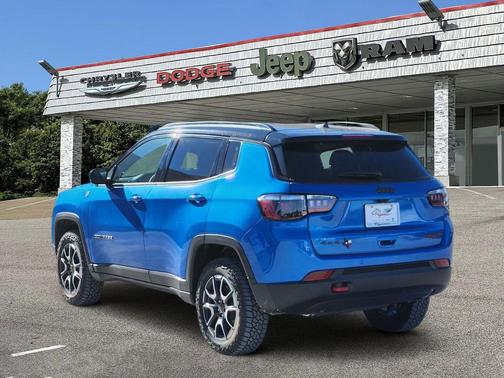 2025 Jeep Compass Trailhawk