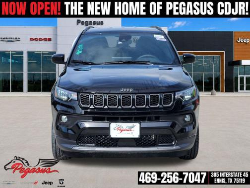 Diamond Black Crystal Pearlcoat 2026 Jeep Compass Latitude