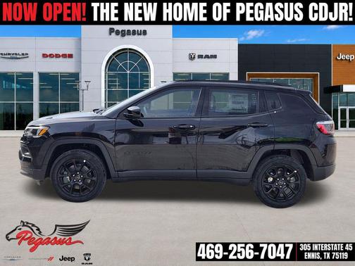 Diamond Black Crystal Pearlcoat 2026 Jeep Compass Latitude