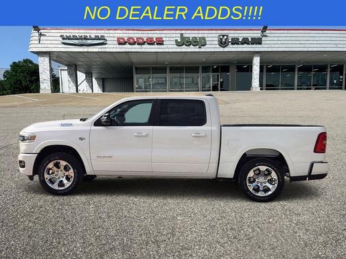 Bright White Clearcoat 2026 RAM 1500 Big Horn/Lone Star