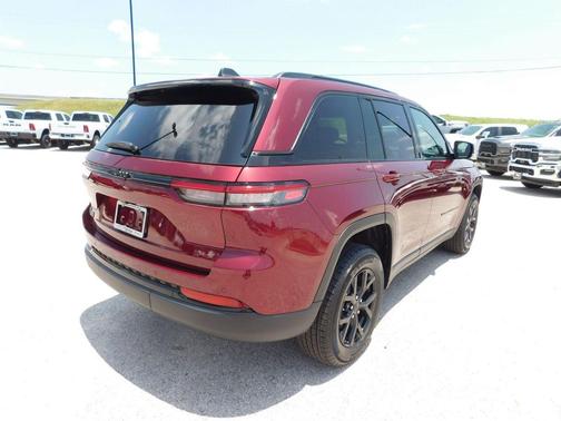 2025 Jeep Grand Cherokee Altitude