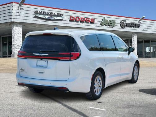 2026 Chrysler Pacifica L