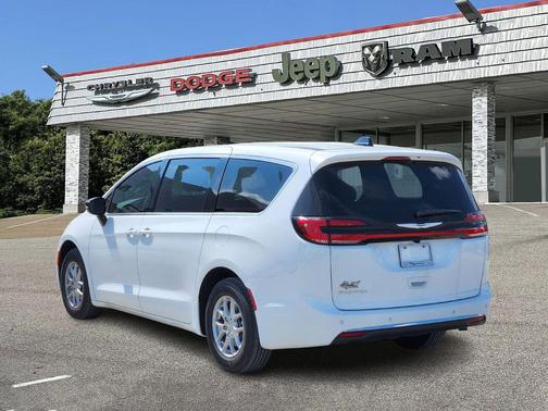2026 Chrysler Pacifica L