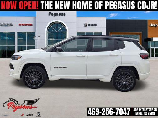 Bright White Clearcoat 2024 Jeep Compass Limited