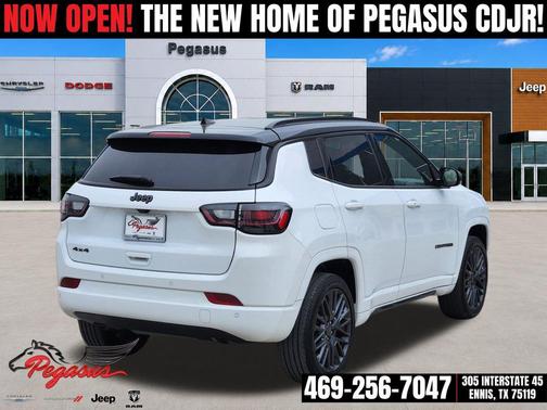 Bright White Clearcoat 2024 Jeep Compass Limited