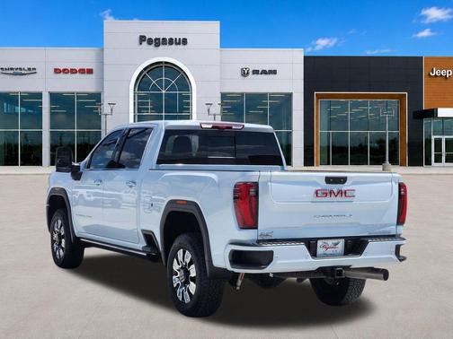 Glacier White Tricoat 2026 GMC Sierra 2500 Denali