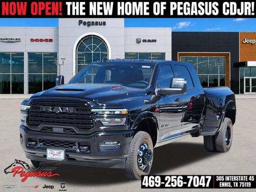 Diamond Black Crystal Pearlcoat 2027 RAM 3500 Laramie