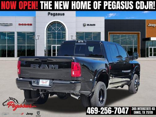 Diamond Black Crystal Pearlcoat 2027 RAM 3500 Laramie