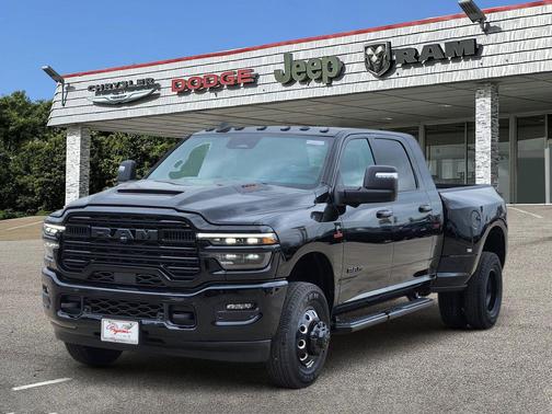 2026 RAM 3500 Laramie Mega Cab 4x4 6'4' Box