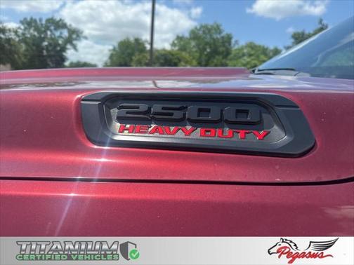 2022 RAM 2500 Laramie Crew Cab 4x4 6'4' Box
