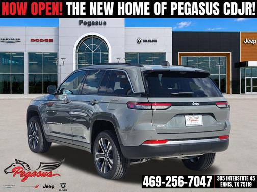 Sting-Gray Clearcoat 2027 Jeep Grand Cherokee Limited