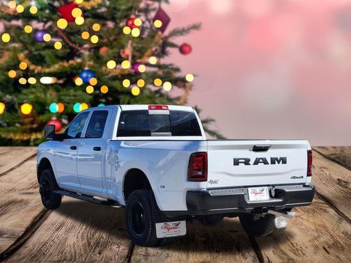 2026 RAM 3500 Tradesman Crew Cab 4x4 8' Box