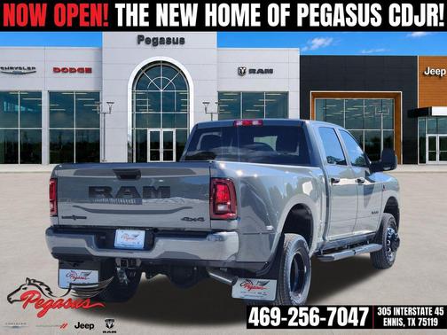 Ceramic Gray Clearcoat 2026 RAM 3500 Lone Star Crew Cab 4x4 8' Box