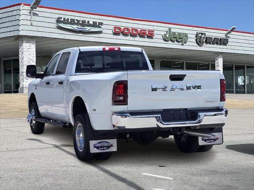 2025 RAM 3500 Tradesman Crew Cab 4x4 8' Box