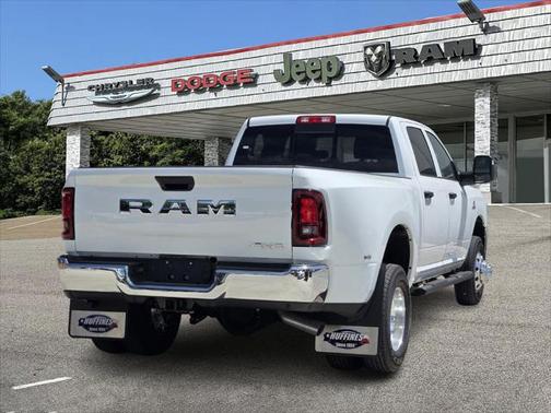 2025 RAM 3500 Tradesman Crew Cab 4x4 8' Box