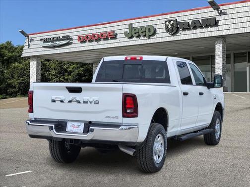 2025 RAM 2500 Tradesman Crew Cab 4x4 6'4' Box