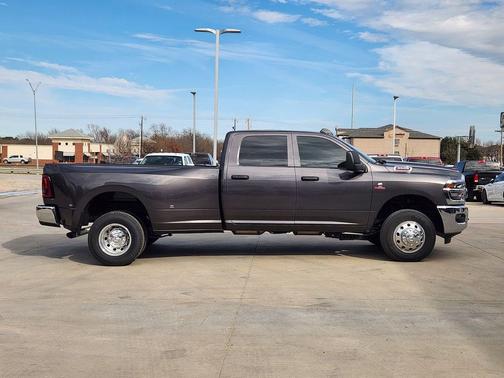2026 RAM 3500 Tradesman Crew Cab 4x4 8' Box