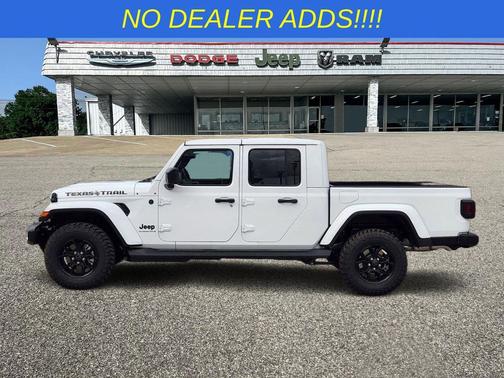 Bright White Clearcoat 2026 Jeep Gladiator Texas Trail 4x4