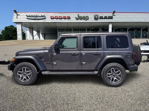 2025 Jeep Wrangler 4-Door Sahara 4x4