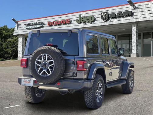 2025 Jeep Wrangler 4-Door Sahara 4x4