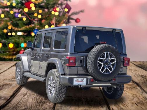 2025 Jeep Wrangler 4-Door Sahara 4x4