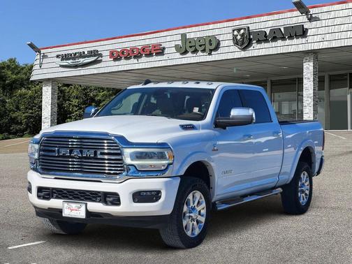 2020 RAM 2500 Laramie Crew Cab 4X4 6'4' Box