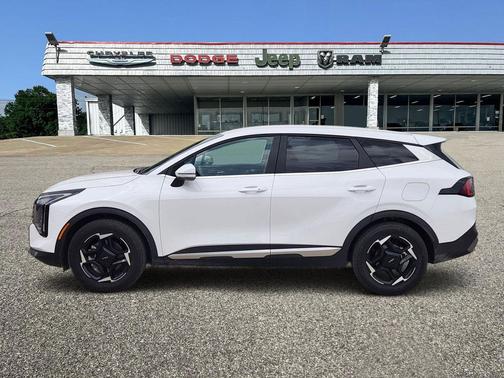 Glacial White Pearl 2026 Kia Sportage EX