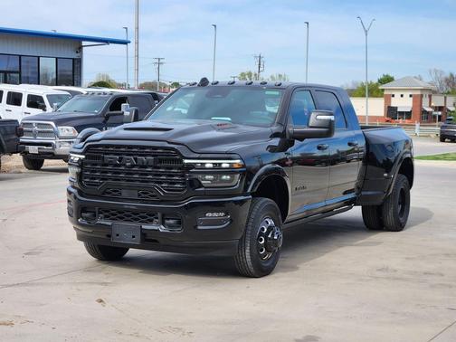 2026 RAM 3500 Limited Mega Cab 4x4 6'4' Box