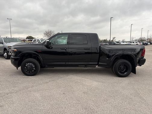 2026 RAM 3500 Limited Mega Cab 4x4 6'4' Box