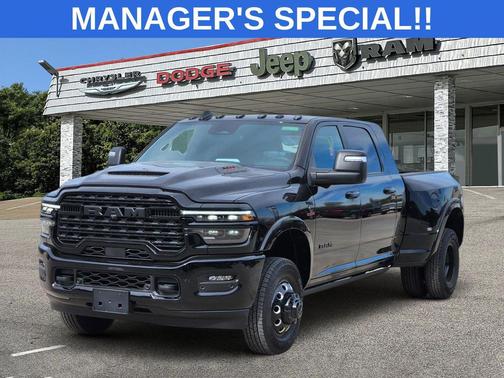 Diamond Black Crystal Pearlcoat 2026 RAM 3500 Limited Mega Cab 4x4 6'4' Box