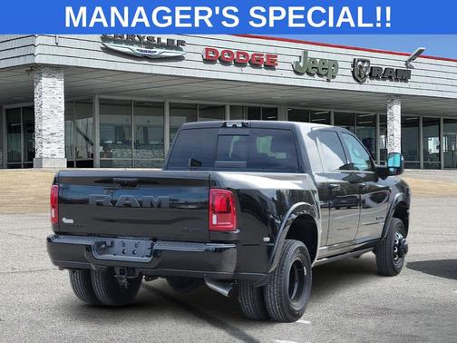 Diamond Black Crystal Pearlcoat 2026 RAM 3500 Limited Mega Cab 4x4 6'4' Box