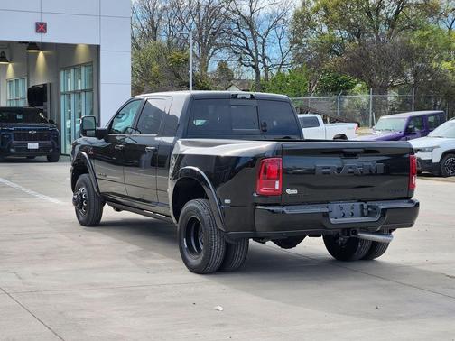 2026 RAM 3500 Limited Mega Cab 4x4 6'4' Box