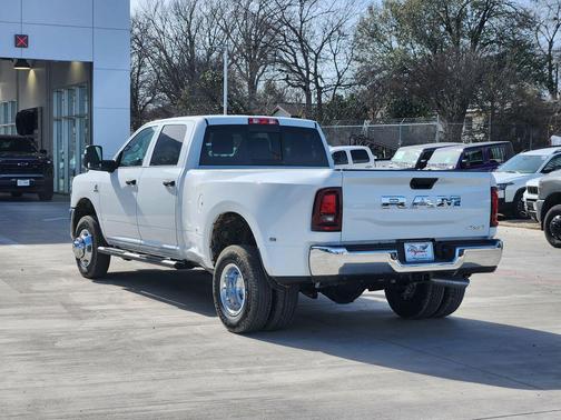 2026 RAM 3500 Tradesman Crew Cab 4x4 8' Box