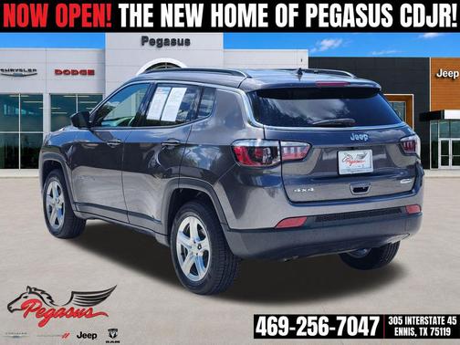 Black 2024 Jeep Compass Latitude