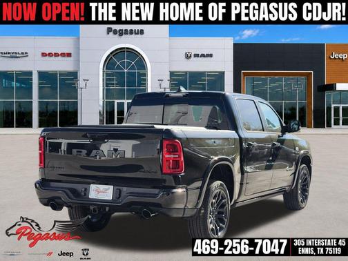 Diamond Black Crystal Pearlcoat 2026 RAM 1500 Limited