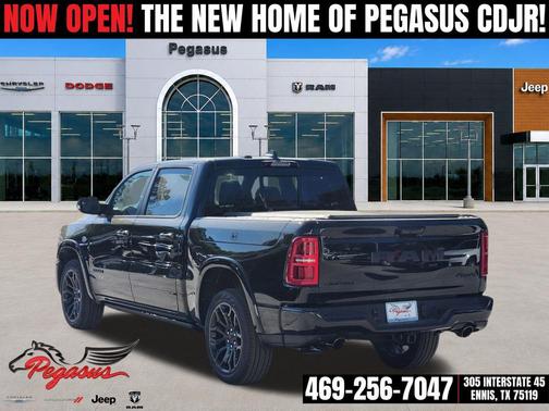 Diamond Black Crystal Pearlcoat 2026 RAM 1500 Limited
