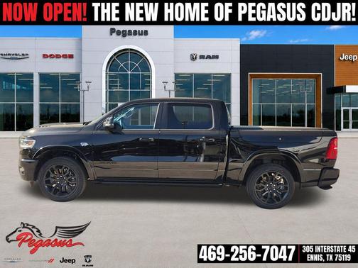 Diamond Black Crystal Pearlcoat 2026 RAM 1500 Limited