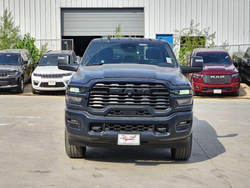2026 RAM 2500 Lone Star Crew Cab 4x4 6'4' Box