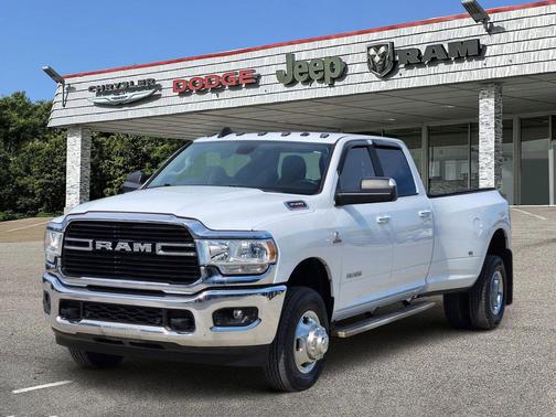 2019 RAM 3500 Lone Star Crew Cab 4x4 8' Box