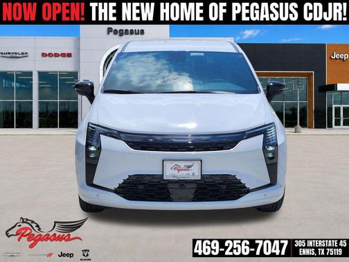 Bright White Clearcoat 2027 Chrysler Pacifica L