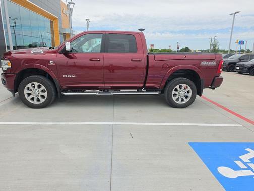 Delmonico Red Pearlcoat 2021 RAM 2500 Laramie Crew Cab 4x4 6'4' Box