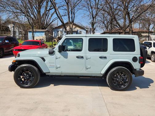 2024 Jeep Wrangler 4xe Sahara
