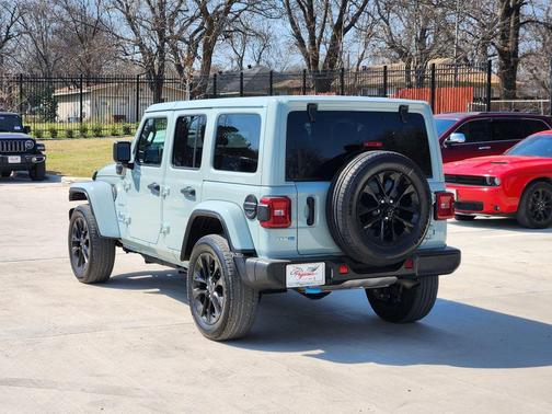 2024 Jeep Wrangler 4xe Sahara