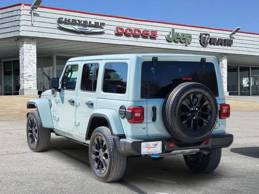 2024 Jeep Wrangler 4xe Sahara